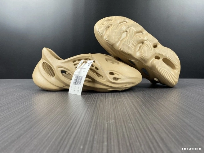 RNNR Adidas Foam Ochre GW3354 Yeezy 0823